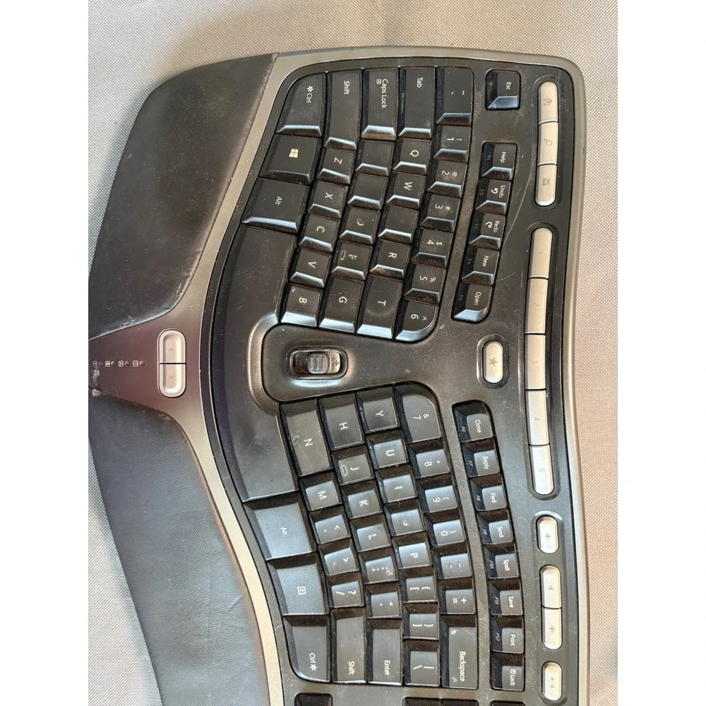 Microsoft Natural Ergonomic Keyboard 4000 v1.0 Model 1048 Wired USB Black